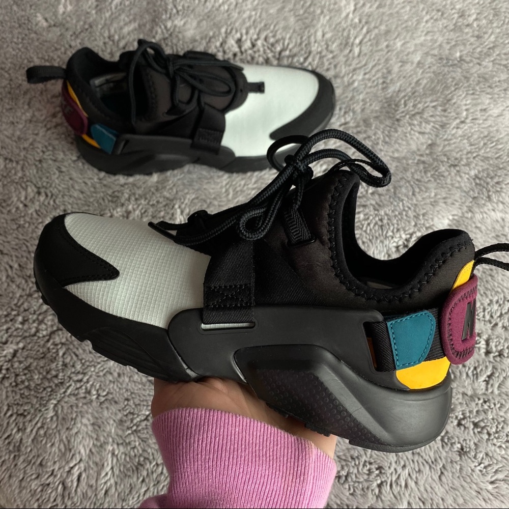 ❌ SOLD ❌ Brand New Nike Air Huarache City Low